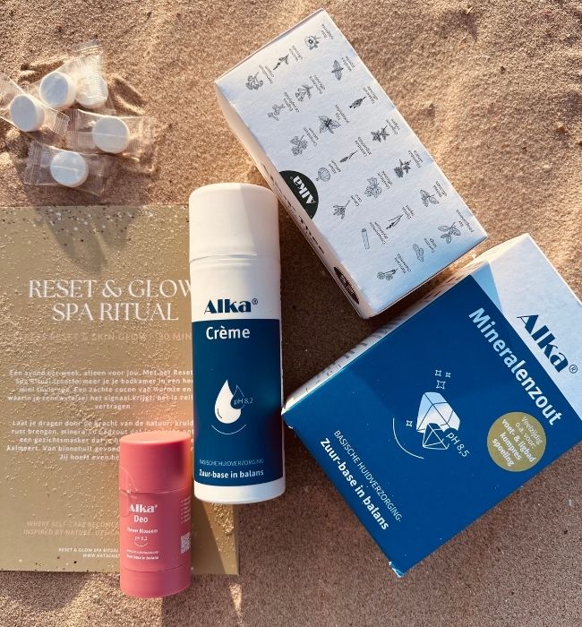Inner Glow Self-Care Box_26 Inner Glow Self-Care Box